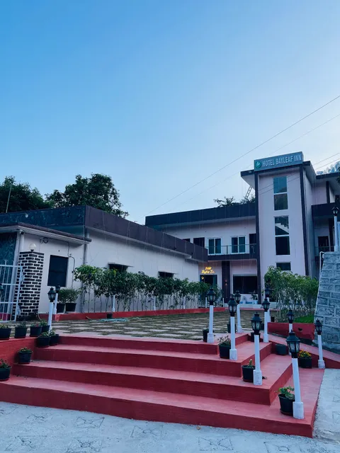 HOTEL BAYLEAF INN