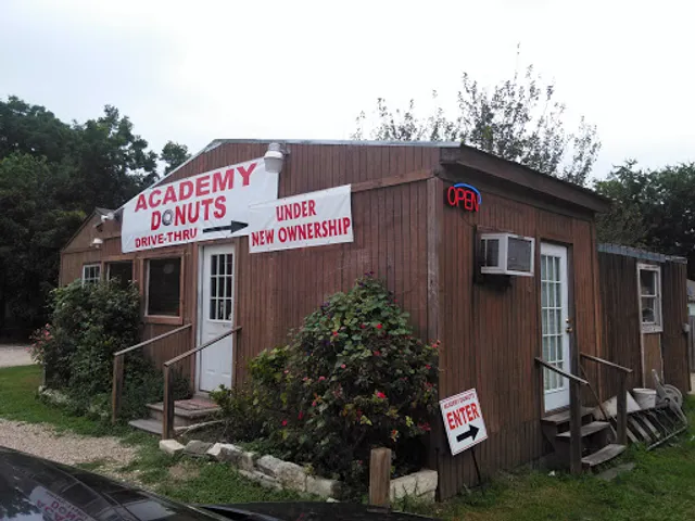 Academy Donuts