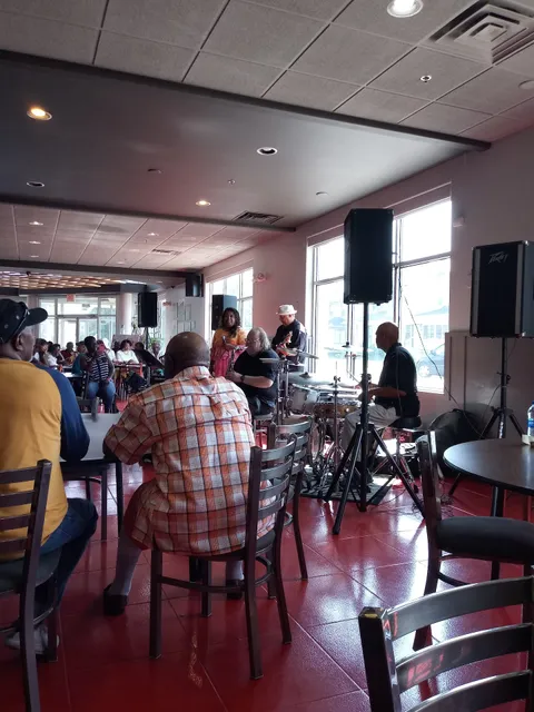 ArtHouse: A Social Kitchen