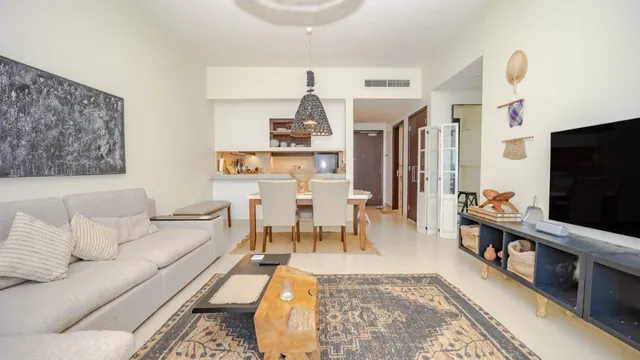 Gold Pillars Star Holiday Homes L.L.C