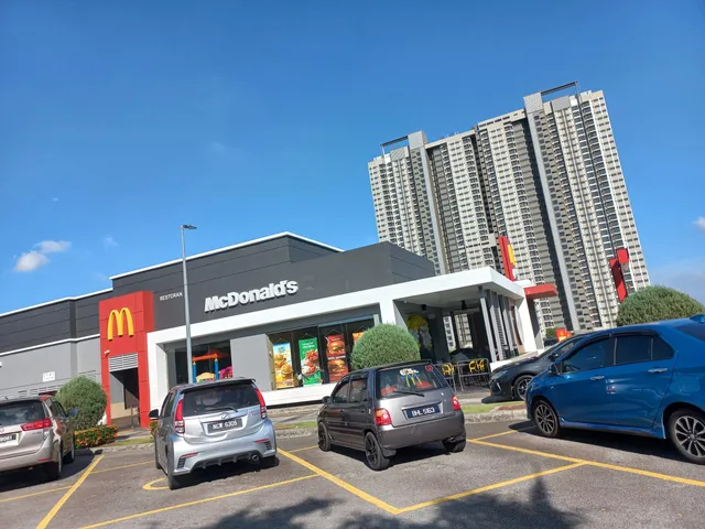 McDonald's Putra Nilai DT