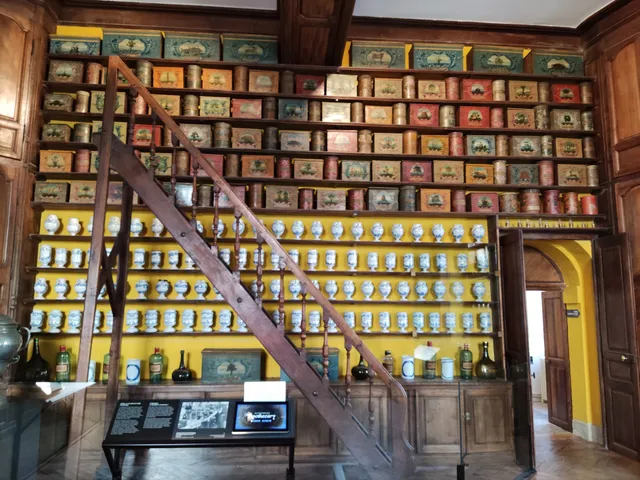 Apothicairerie de l'Hôtel-Dieu-le-Comte