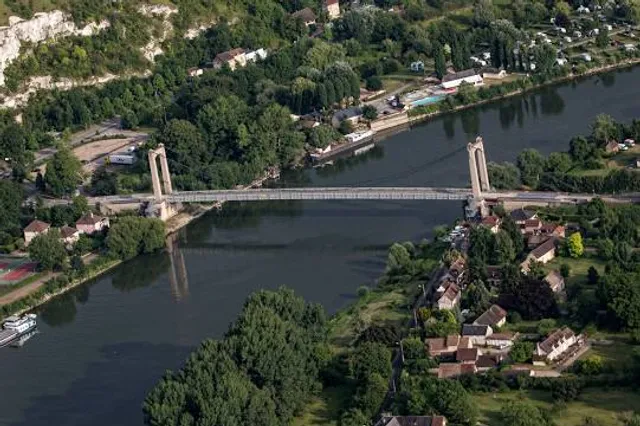 Pont suspendu des Andelys