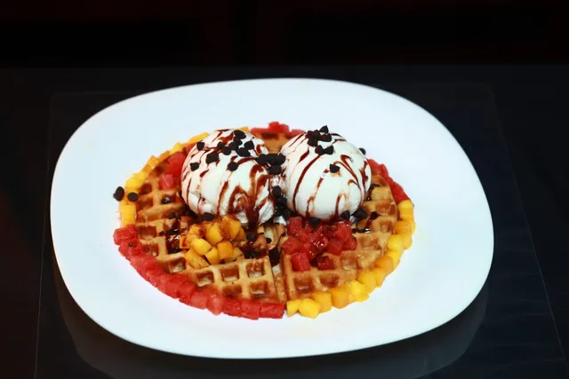 LEO Desserts Triprayar