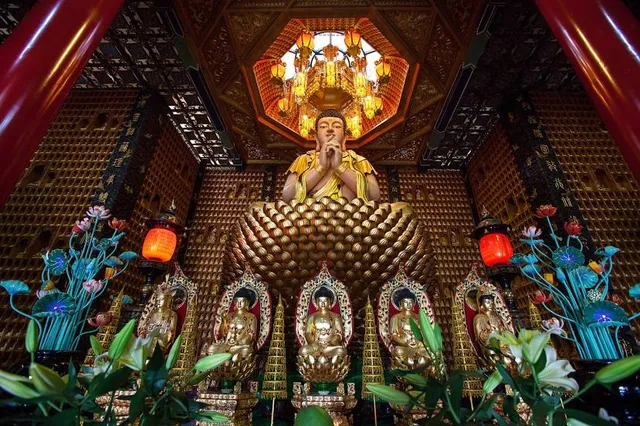 Ten Thousand Buddha Temple