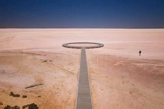 Lake Tyrrell Viewing Platform