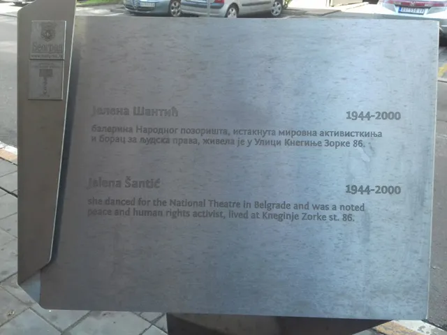 Spomen ploča Jeleni Šantić