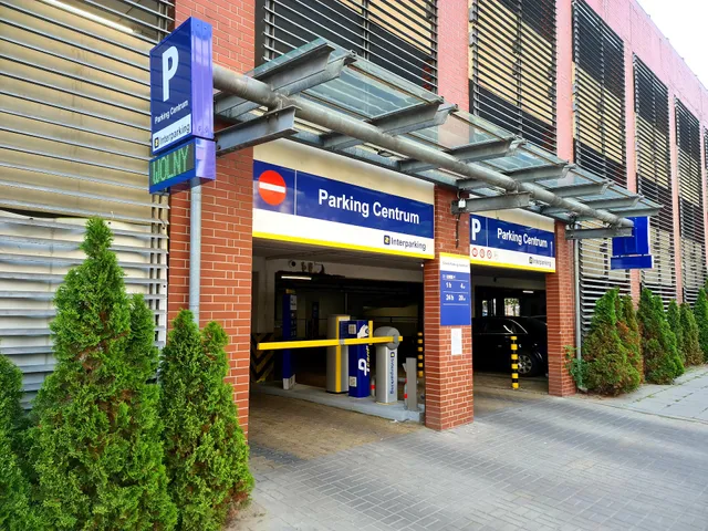 Parking Centrum (Wolny)