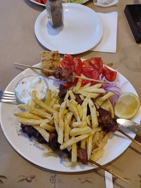 GRILL HOUSE Γύρο Γύρο Όλοι