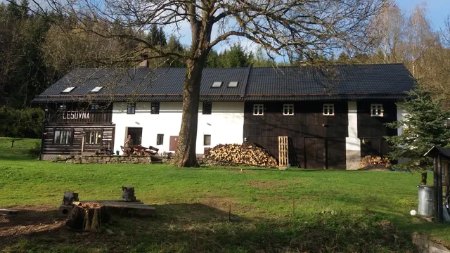 Cykloturistická základna Lesovna