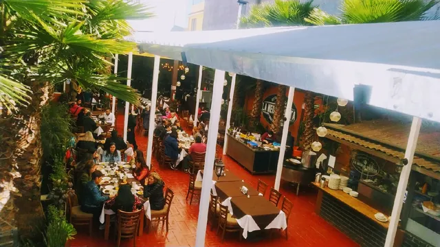 RESTAURANTE BAR LA MEDIA VUELTA