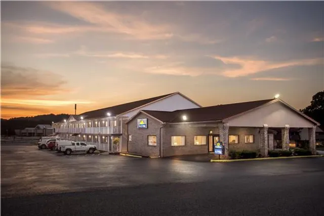 Days Inn by Wyndham Huntington