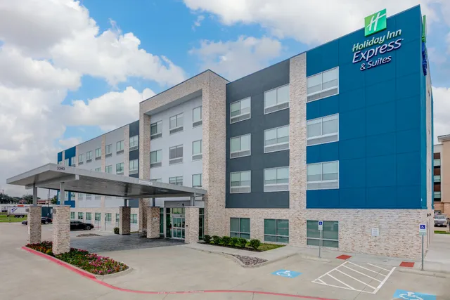 Holiday Inn Express & Suites Dallas – Plano North by IHG