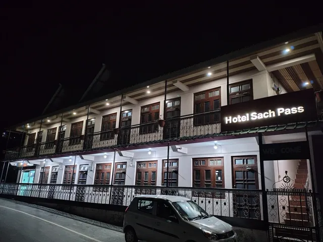 Hotel Sach Pass