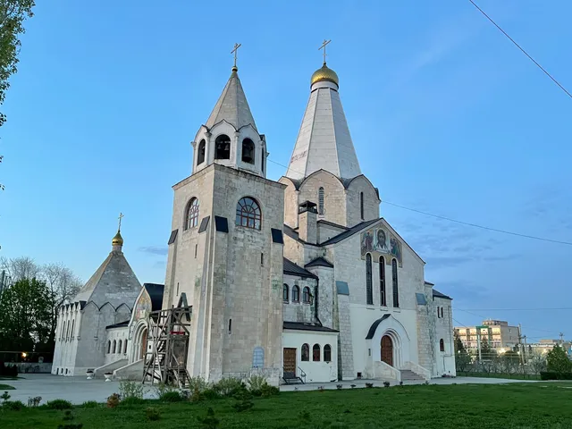 Svyato-Troitskiy Khram