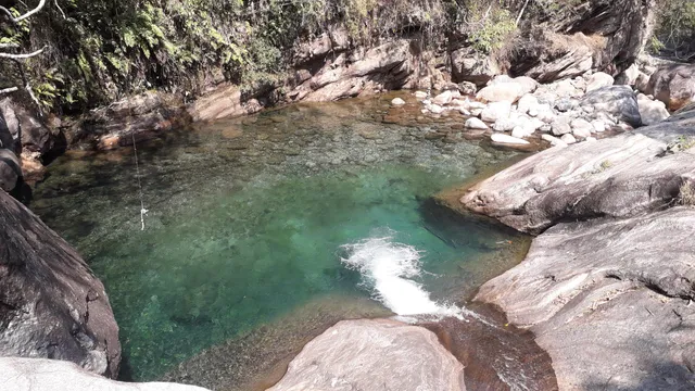Trilha do Poço Azul