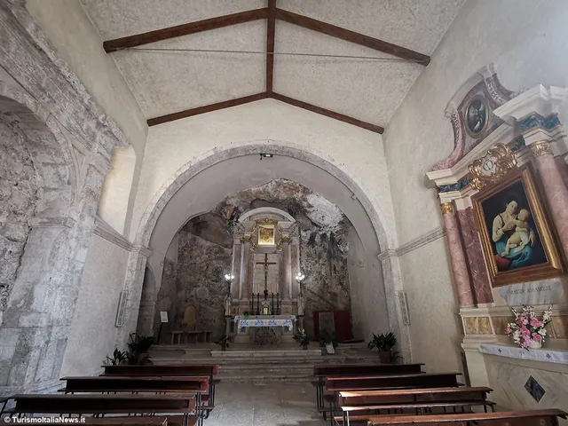 Santuario Madonna Delle Grotte