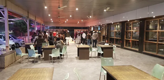 Maharaj Restaurant And Dining Hall