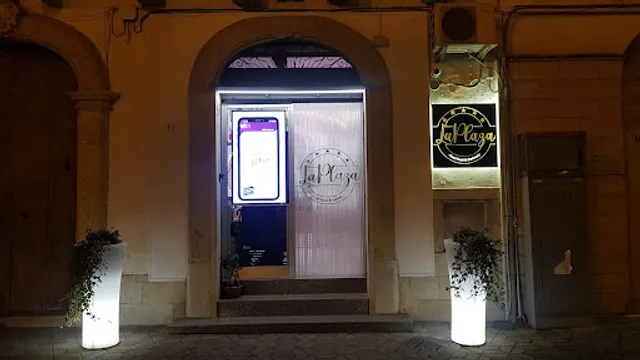 La Plaza - Spinazzola -