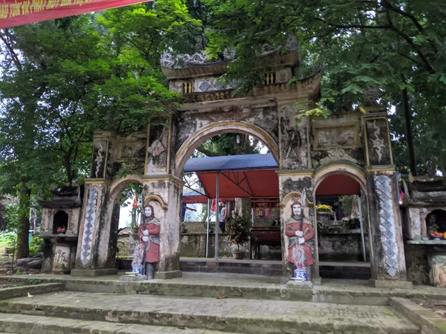 Đền hạ Thờ Tản Viên Sơn Thánh