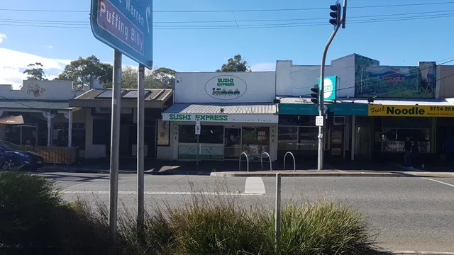 Mama Yama Sushi Express