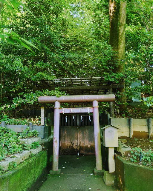 Uka Shrine Ana Benten