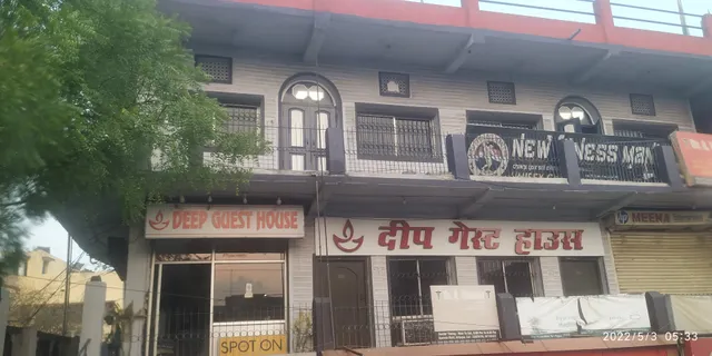 SPOT ON 47027 Deep Guest House