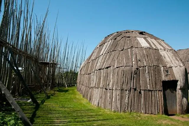 Centre d'interprétation du site archéologique Droulers-Tsiionhiakwatha