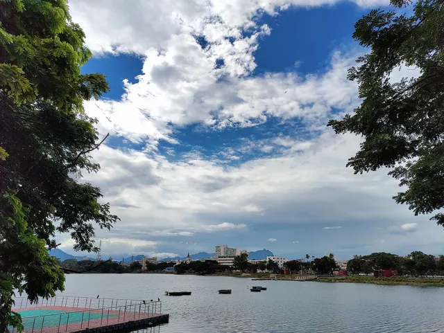 Valankulam Lake Boat House