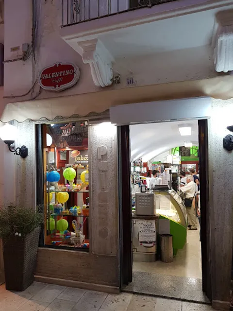 Palazzo Bar, Ice cream And Cakes