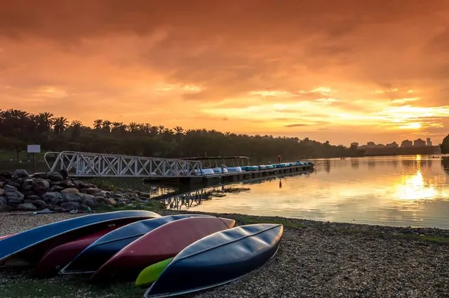 Pusat Rekreasi Air / Lake Recreation Centre, Putrajaya