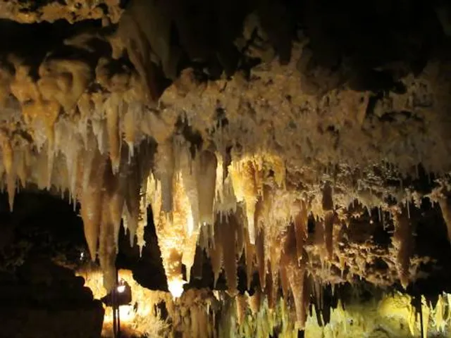 Grotte du Grand Roc