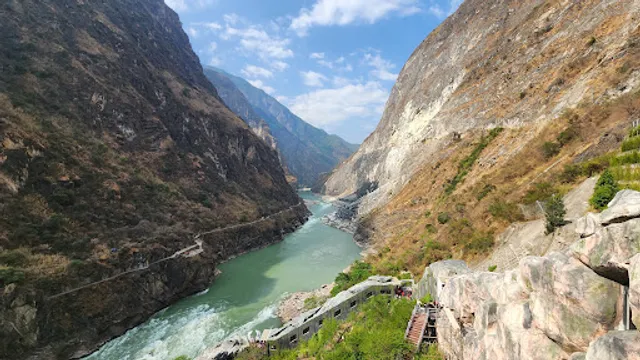 Tiger Leaping Gorge Scenic Spot