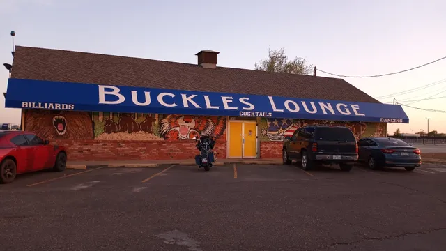 Buckles Lounge