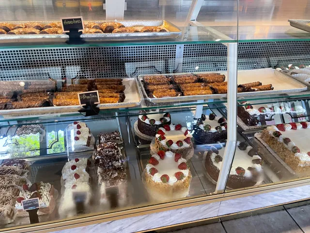 Douceur De France - Bakery & Brunch