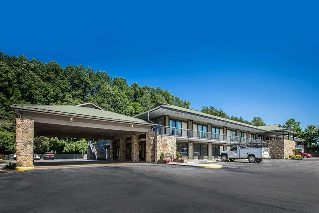 Quality Inn & Suites Mt. Chalet
