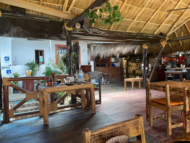 Los Conos Restaurant Bar