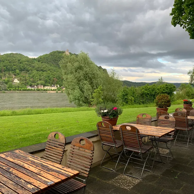 K.u.K. Weinhäuschen am Rhein