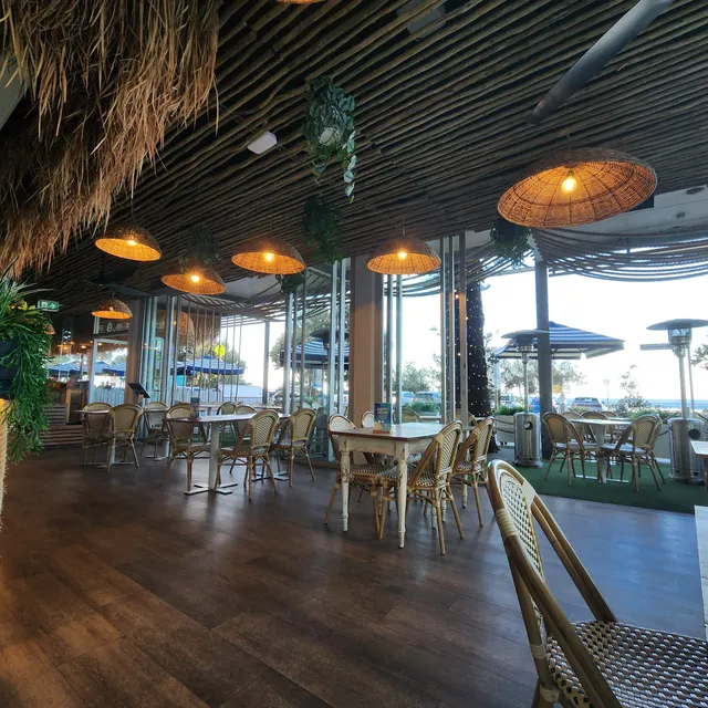 Sandbar Surfers Paradise