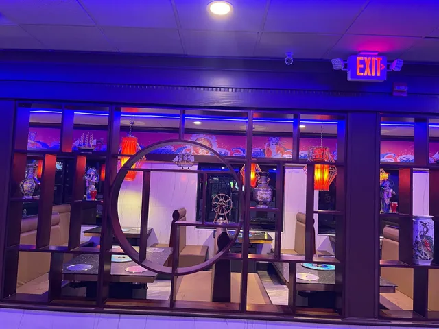 LaMeiZi Hot Pot & BBQ 辣妹子火锅烧烤