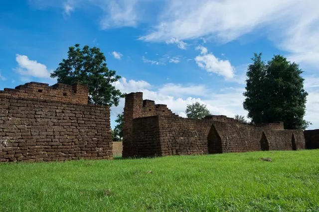 Thung Setthi Old Fortification