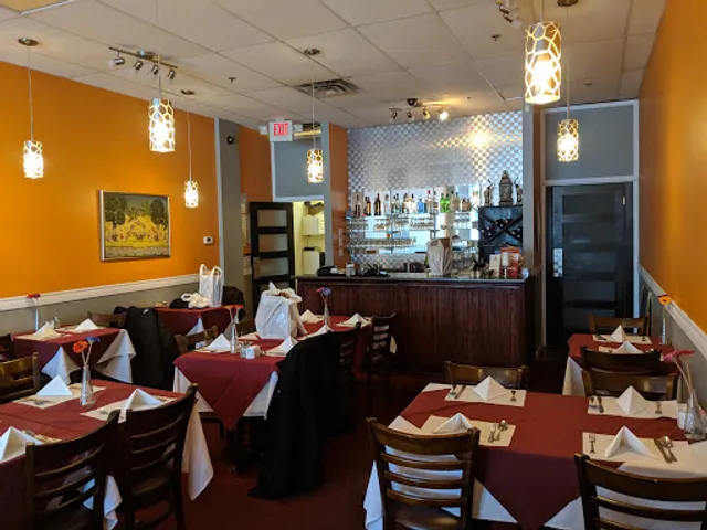 New Mukut Restaurant - Indian Cuisine in Orleans