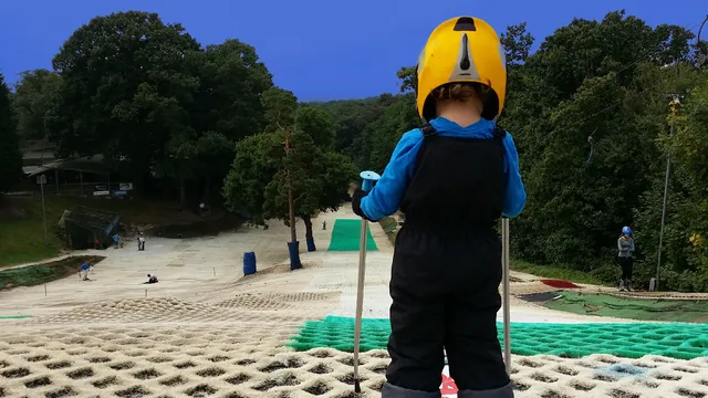 Brentwood Park Ski & Snowboard Centre