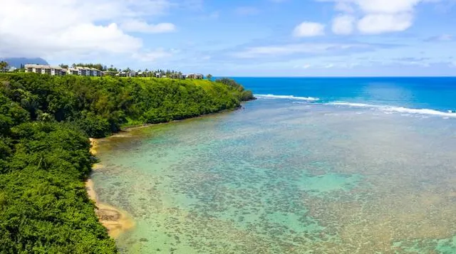 BEACH LUARI Tobelo (Luari Beach)