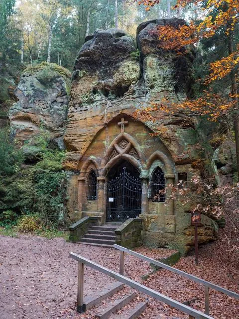 Svojkov Castle Ruins