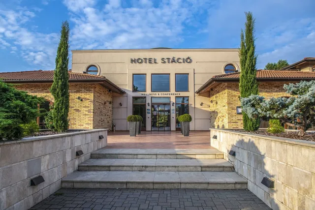 Airport Hotel Stáció