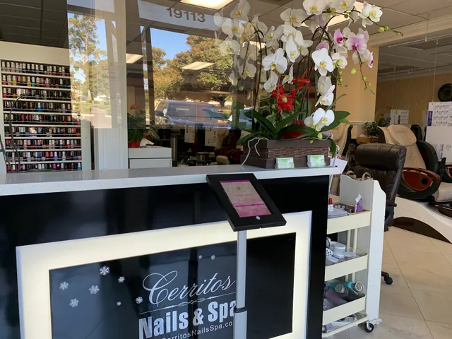 Cerritos Nails & Spa