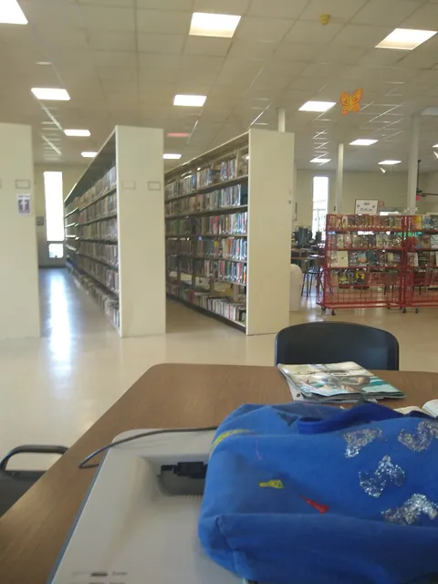 De Soto Trail Regional Library