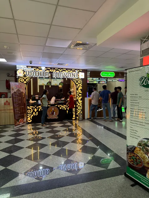 Husainabad Food Court