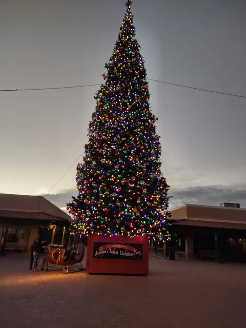 Christmas Tree at Anthem Outlets